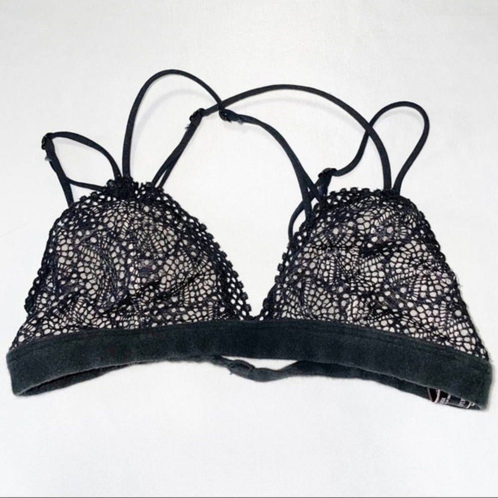 Victoria’s Secret Very Sexy Black Lace Unlined Bralette